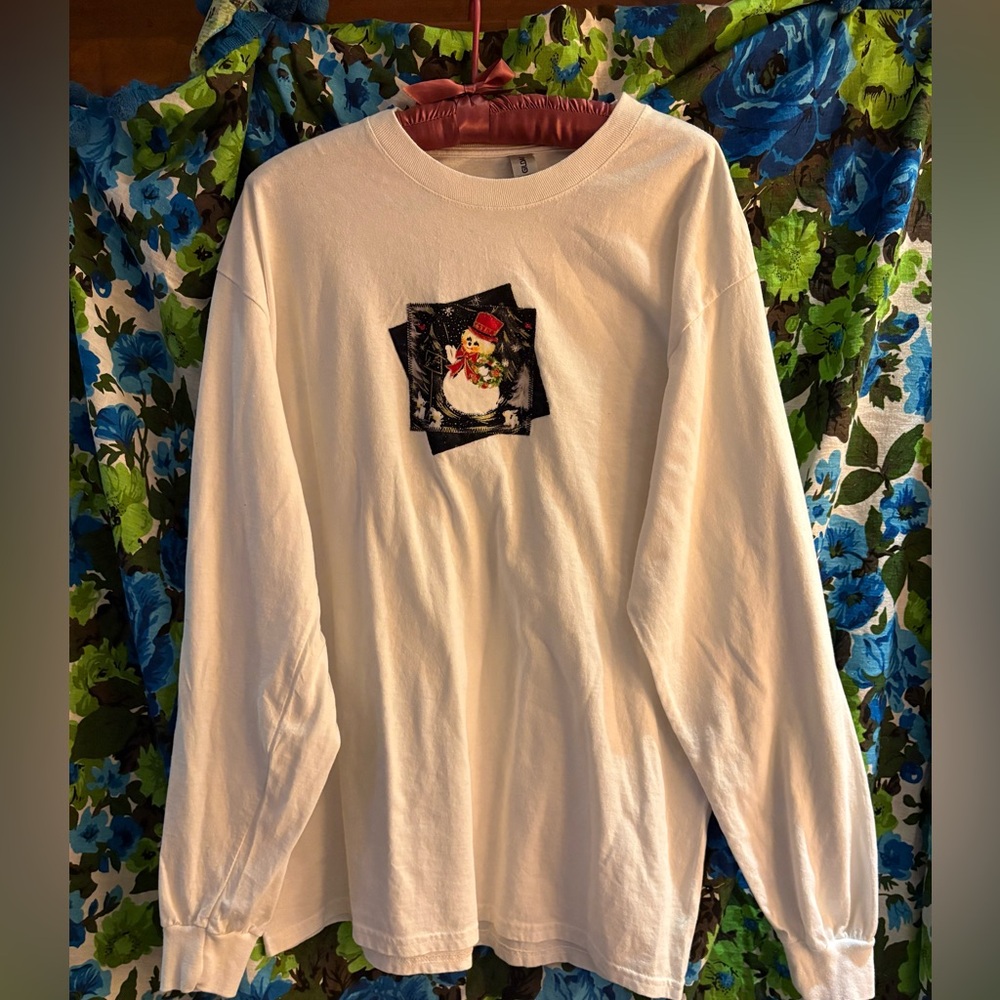 Long sleeved christmas shirt w snowman